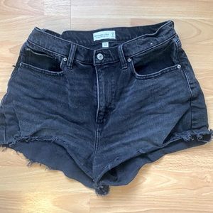 Abercrombie & Fitch curve love high rise mom short